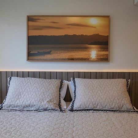 Porto Smeralda Guarajuba 100M Praiaアパートホテル エクステリア 写真